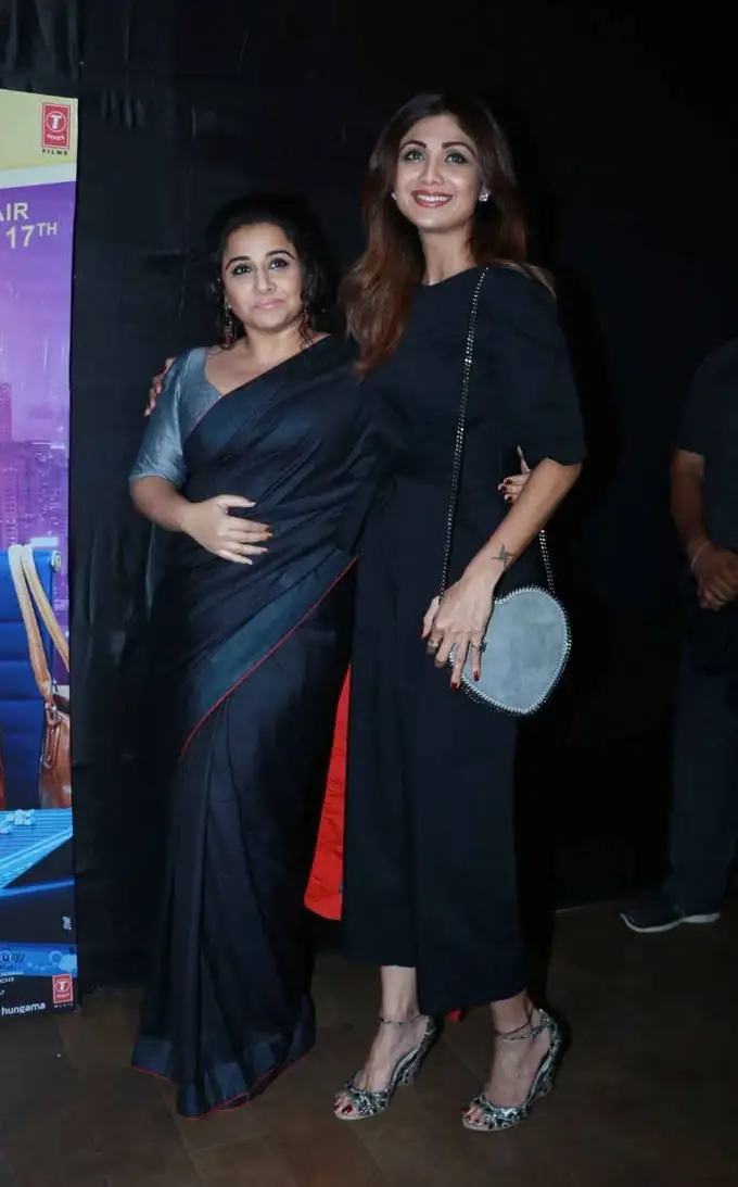 VIDYA BALAN WITH SHILPA SHETTY AT HINDI MOVIE SPECIAL SCREENING 3